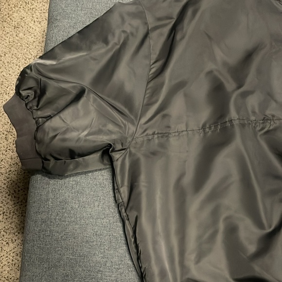 Fear of God ESSENTIALS windbreaker size medium - Picture 2 of 6